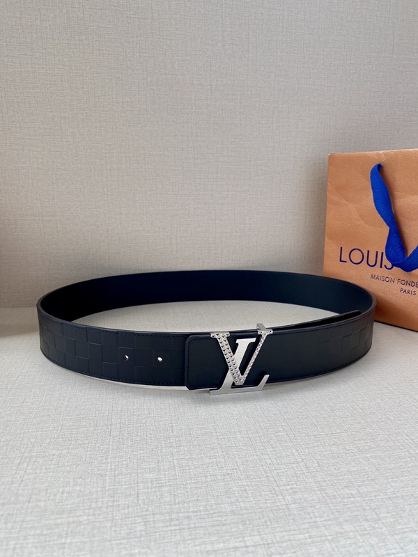 激安ルイヴィトンベルト着用イメージ